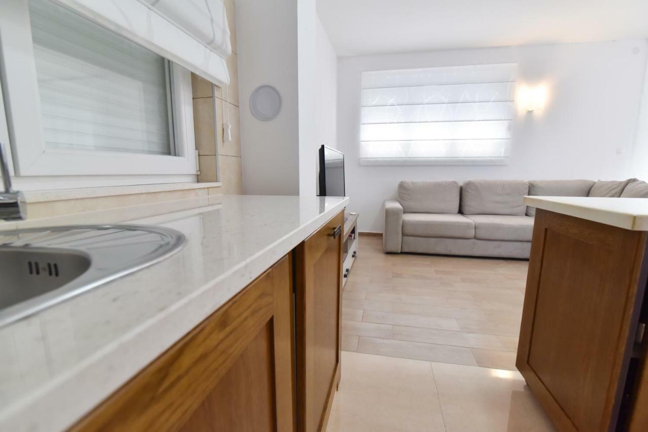 Villa Village Idylle With Heated Pool, Sauna, Jacuzzy And Private Parking Sukošan Eksteriør bilde