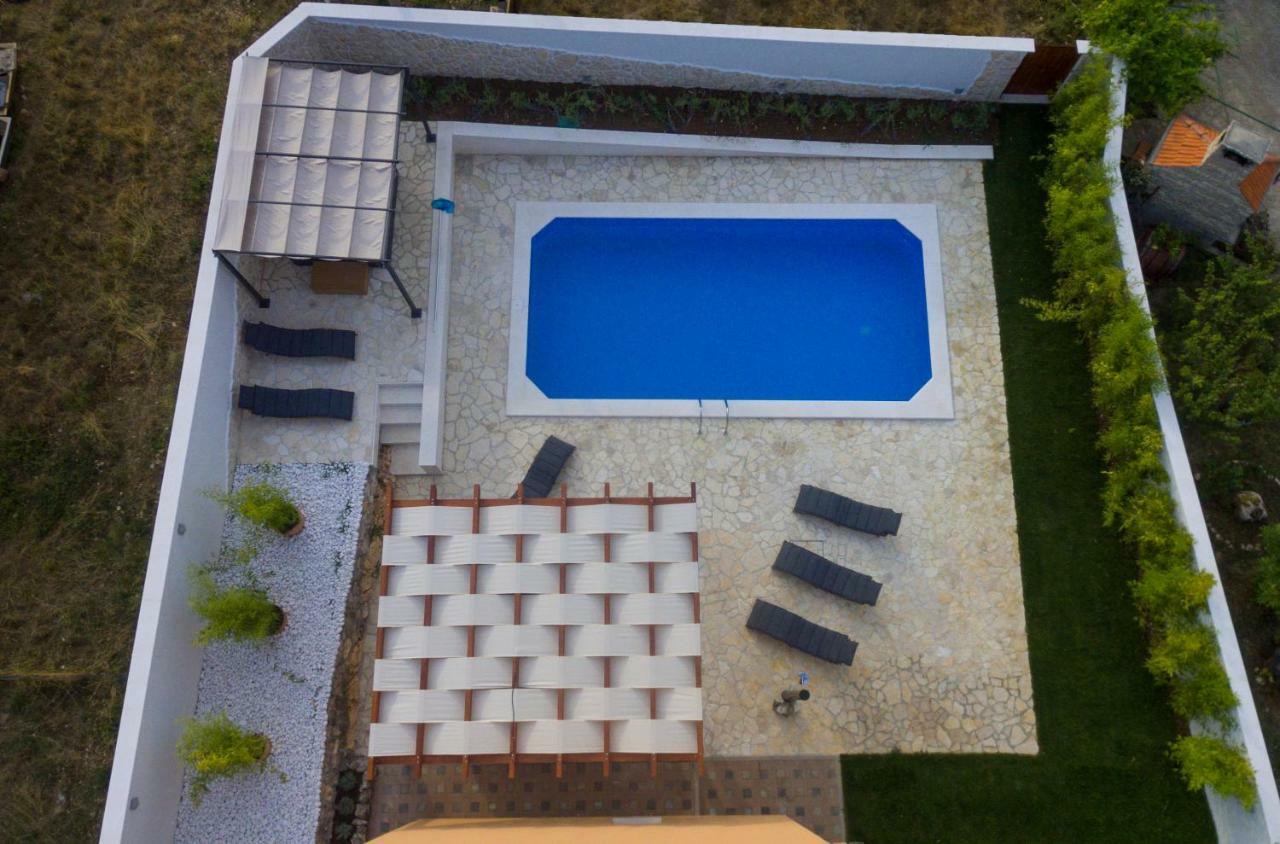 Villa Village Idylle With Heated Pool, Sauna, Jacuzzy And Private Parking Sukošan Eksteriør bilde